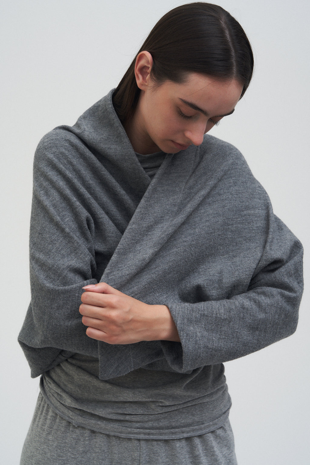 Frame Cardigan — Grey