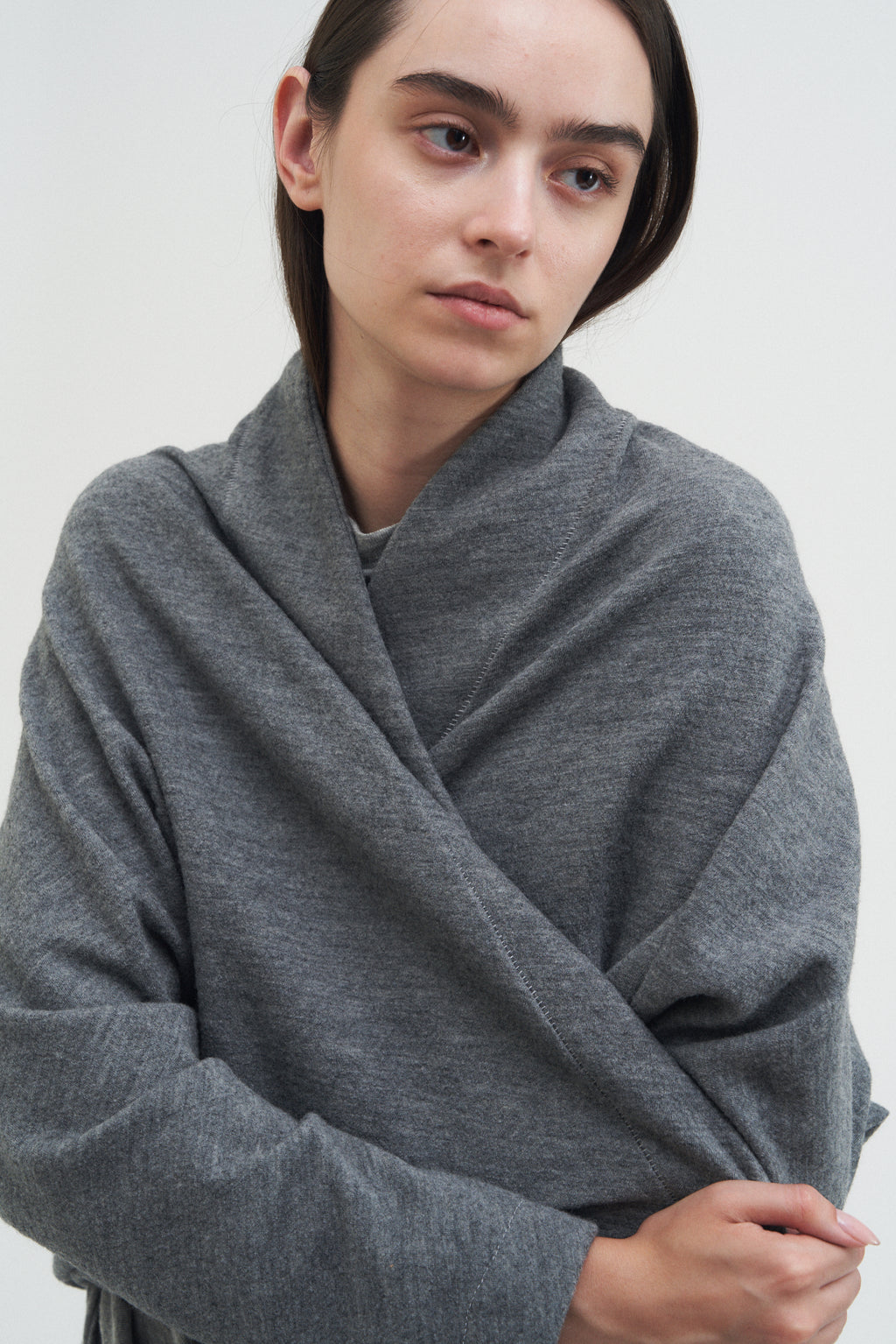 Frame Cardigan — Grey